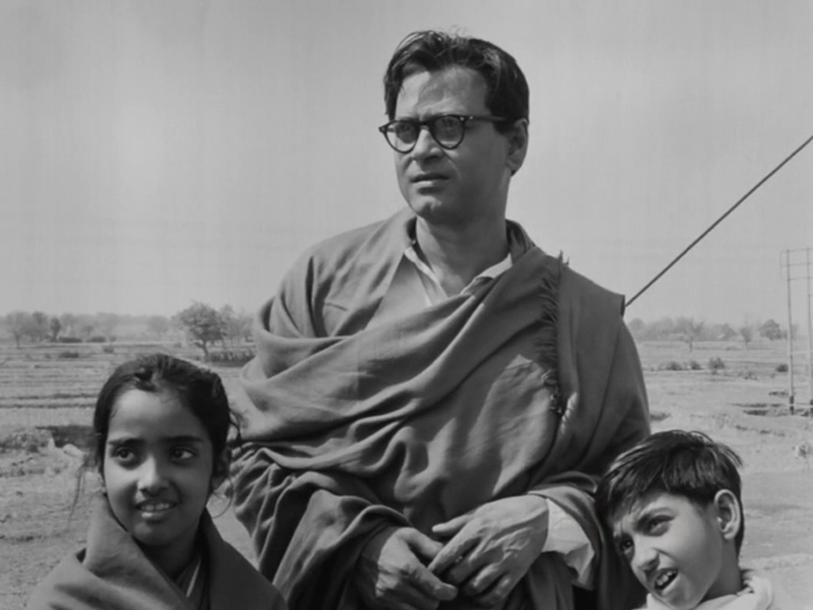 A still from Ritwik Ghatak’s Subarnarekha (1962)